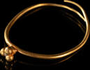   Goldohrring aus der Bronzezeit  450,00 EUR  Excl. 19,00 EUR Verzending