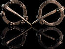   Byzantinische Silberfibel mit Globuliverzierung  270,00 EUR  Excl. 19,00 EUR Verzending