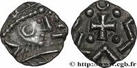 FRANCE Sceat à la tête casquée, série D, type 2c ENGLAND - ANGLO-SAXONS Frise, Domburg (Pays-Bas) c. 710-760 (12mm, 0,92g, 3h) -