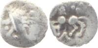 Kleinsilber der Vindeliker  Kleinsilber Typ Manching  M 2 var a. (Nase, Mund, Kinn als Punkte u. Striche). VF