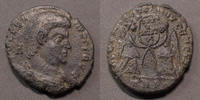 Roman Empire maiorina MAGNENTIUS, MAGNENCE, maiorina Trèves en 350-353, deux victoires tenant un bouclier, 19x22mm, 4,20 grms, TB -