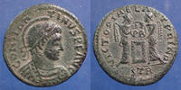 Roman Empire follis ou nummus CONSTANTINUS I, follis ou nummus Trèves en 319, variété de légende d'avers avec PF AVG, peut-être une imitation ! 16-17mm, 2,17 -