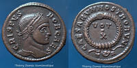 Roman Empire nummus Crispus, nummus Arelate en 321-322, Caesarum Nostrorum varité avec VOT X, RIC 244 var. (vot v), 18mm, 3,52g, SUP à FDC R! -