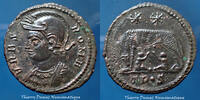 Roman Empire nummus URBS ROMA, Constantinus I, nummus Trèves, Trier, Treveri en 332-333, Louve, RIC 542, 18mm, 2,43g, SUP -