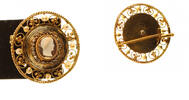 Deutschland 585 Gold Brosche mit Gemme,und kleinen Perlen 3,2cm breit ,7.8g hervorragender Zustand