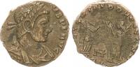 Antike/Römische Kaiserzeit/ Constantius II Follis Bronze AE3-4 Constantius II RS 2 Victorien halten Kränze und Palmzweig -