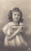 Deutsches Reich 1912 Ansichtskarte/Postkarte/Kinderportrait/Mädchen mit Blumen 1-2