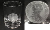 Rheinbach Maria-Theresien-Glas / Geblasenes Glas mit geätzter Abbildung Maria Theresias -