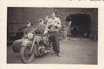Drittes Reich O.J. Foto / Wehrmacht / Motorrad mit Beiwagen und Soldaten 2