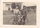 Deutsches Reich O.J. Foto / Wehrmacht / Sportler mit Fahrrad 2-3