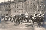 Deutsches Reich 1906 Ansichtskarte/Postkarte/Am Kgl. Schloss/Wohl die Hochzeit von Prinz Eitel... 1-2