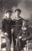 Deutsches Reich 1916 Fotokarte/Gruppenfoto/Mützenbänder: S.M.S. Schwaben, Matrosen Division, S.M.S... 2-3