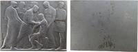 Ungarn Plakette 1916 Eisen Erster Weltkrieg - Szene von einem Verbandplatzes, Medicina in nummis, vier männliche und zwei weibliche Gestalten in ...