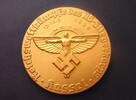 Drittes Reich Einseitige vergoldete Leichtmetallmedaille Reichswettkämpfe des NS Fliegerkorbs 1938 Kassel -