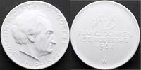 Personenmedaillen Porzellanmedaille Goethe, Johann Wolfgang von *1749 Frankfurt, +1832. -