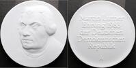 Reformation Große weiße Porzellanmedaille 19 500. Geburtstag von Martin Luther 1983. -