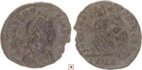 Roman Empire AE4 Theodosius II., SALVS REI PVBLICAE, Victory with captive, Constantinople -