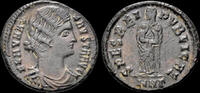 Roman follis Fausta ,Augusta AE follis Salus standing front -