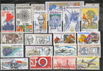 Ceskoslovensko  Ceskoslovensko- lot stamps (ST512)  1,50 EUR  Excl. 12,00 EUR Verzending