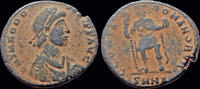 Roman AE22 Theodosius I AE22 emperor standing facing -
