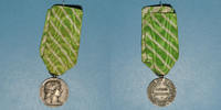 DECORATIONS Médaille d'Honneur des Employés Communaux . Argent -