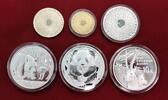 Niederlande & China Set bestehend aus 5 Silbermünzen und 1 Goldmünze The Netherlands - Prestige Set 2011 WWF - 50 Jahre WWF 3 x China Antilope Panda -