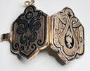  Schmuck Antik Medaillon , Anh&auml;nger, Schaumgold getragen und leicht gebr... 29,00 EUR  Excl. 6,00 EUR Verzending
