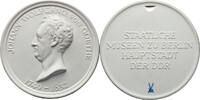 Deutschland - DDR Porzellan-Medaille Medaillon aus Meissener Biskuit-Porzellan, 150. Todestag J. W. Goethe (1982) - -